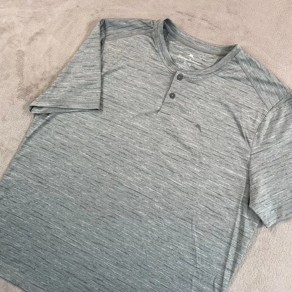 Tommy Bahama Wave Crest Henley T Shirt Men XL Grey IslandZone Performance NWOT - Picture 2 of 9